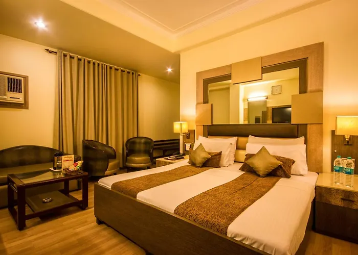 The Suncourt Hotel Yatri Delhi 